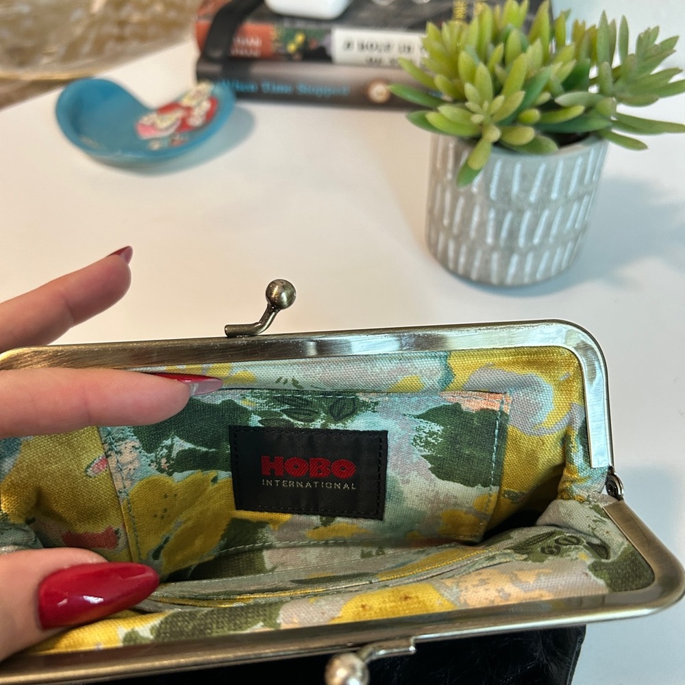 HOBO Black Leather Clutch with Vintage Frame - Picture 6 of 8